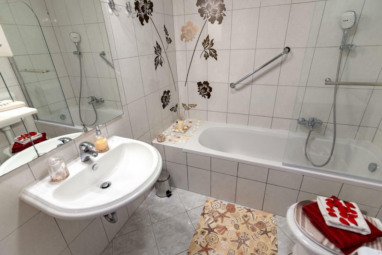 Apartment Ina PUY Eksteriør bilde